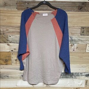 Hailey & Co size Medium Colorblock Lightweight Waffle Knit Bat Sleeves Blouse